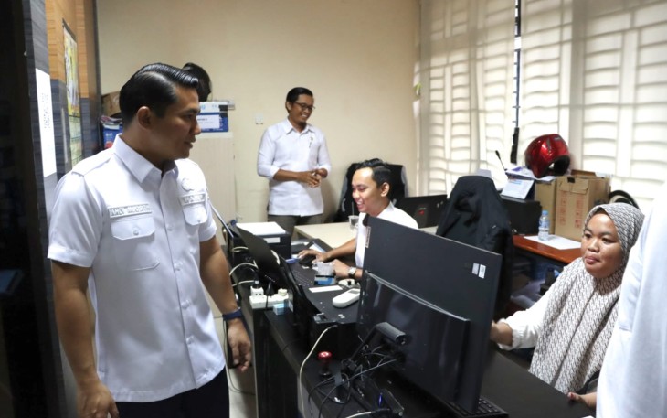 Wabup Osit saat Silaturahmi Sekaligus Beri Semangat Pegawai