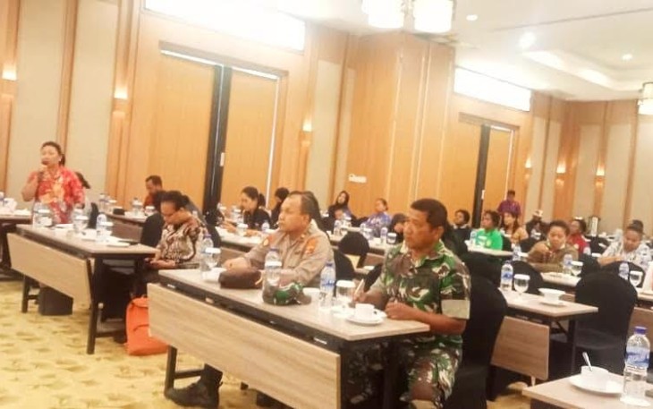 Babinsa Koramil 1710-03/Kuala Kencana saat Hadiri Sosialisasi Komunikasi Informasi dan Edukasi Penanganan Stunting 