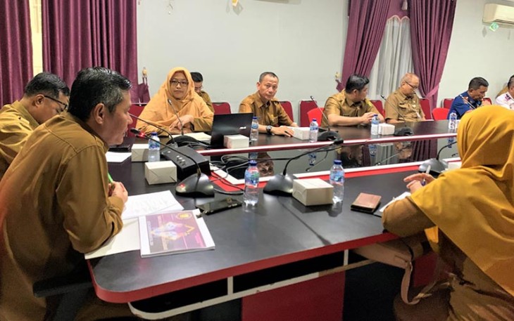 Sekda saat Pimpin Forum Konsultasi Publik Ranwal RKPD 2024