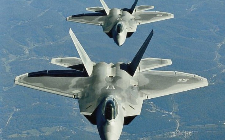 F-22 Raptor pesawat tercanggih angkatan udara Amerika Serikat 