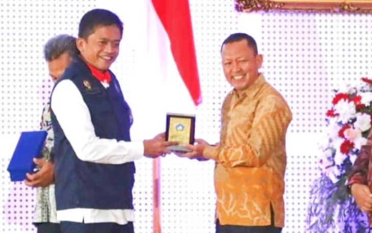  Badan Siber dan Sandi Negara (BSSN) RI kembali meluncurkan secara serentak 17 Tim Tanggap Insiden Siber pada instansi Pemerintah Daerah atau yang biasa disebut Computer Security Incident Response Team (CSIRT). Launching bersama ini dilaksanakan di Auditorium dr. Roebiono Kertopati Kantor BSSN Sawangan, Depok, Jawa Barat, (24/07)