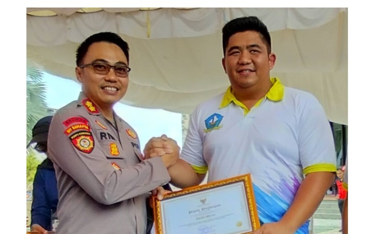 Polres Bintan Terima Penghargaan