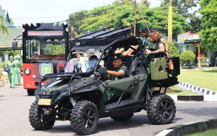 Pangkostrad saat Kunjungi Yonif 501 Kostrad