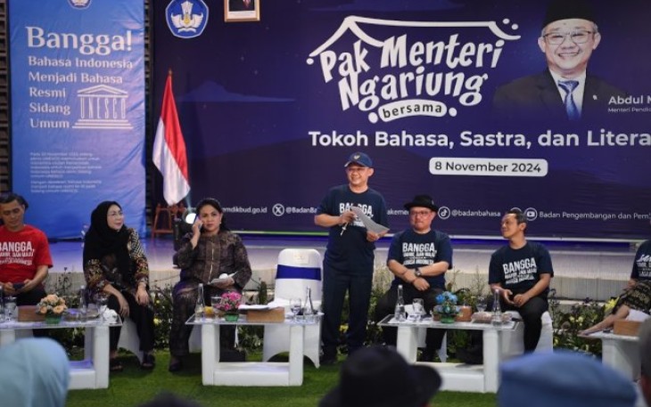 Menteri Pendidikan Dasar dan Menengah (Mendikdasmen), Abdul Mu'ti menjadi Narasumber di acara "Pak Menteri Ngariung Bersama Tokoh Bahasa, Sastra, dan Literasi" di Jakarta 