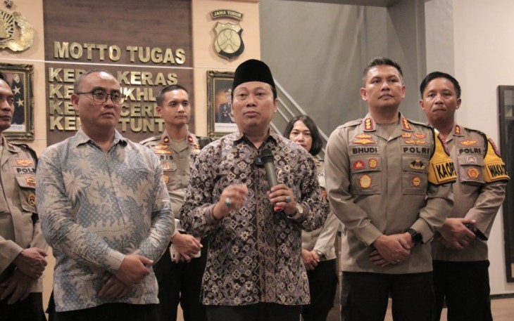 Anggota Kompolnas Muhammad Dawam didampingi Koordinator PAM Pemilu 2024 Kompolnas Kombes Pol Joko Purwanto setelah Tour de Force ke Polda Jawa Timur dan Polres Tulungagung juga menuju ke Polresta Malang Kota.