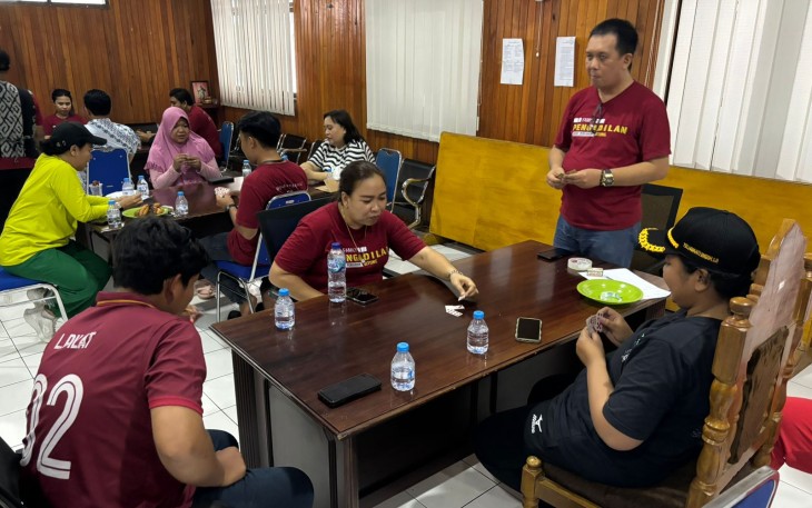 Foto Lomba Penyisihan Grup Pertandingan Gaple 