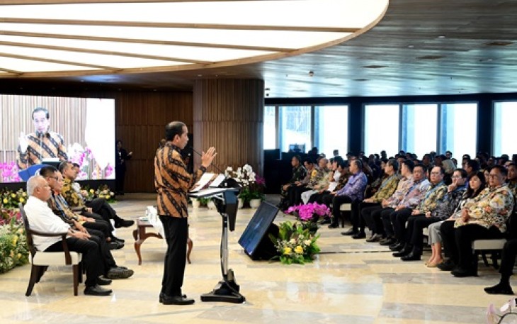 Panglima TNI Dampingi Presiden RI Hadiri Kompas 100 CEO Forum Tahun 2024
