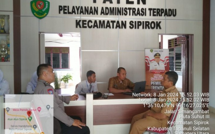 Bhabinkamtibmas Polsek Sipirok, Aipda Robinson Sihombing, terus sampaikan tentang bahaya narkoba kepada para pelajar, Senin (8/1/2024)