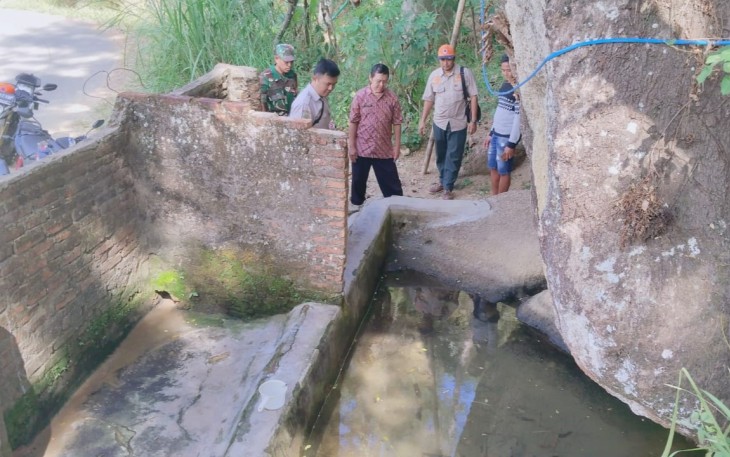 Langkah Cepat TNI dan BPBD Trenggalek Tangani Krisis Air di Kecamatan Panggul