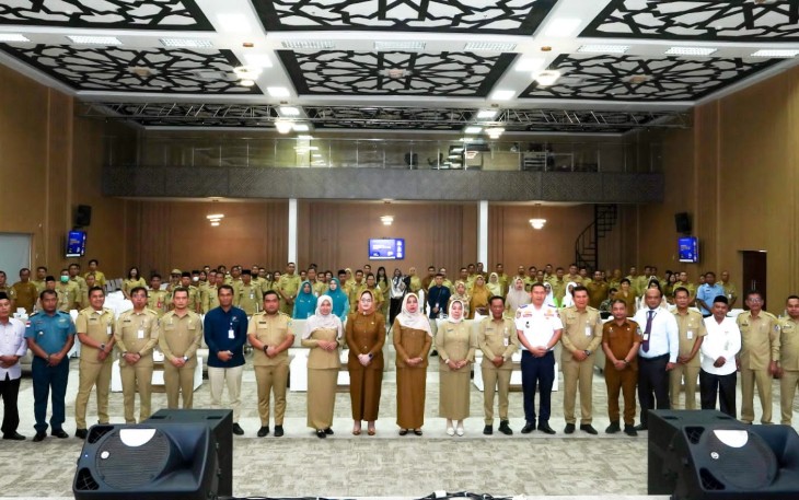 Foto bersama dalam Musrenbang RKPD Kabupaten Batu Bara Tahun 2025, di Aula Kantor Bupati, Jalan Lintas Sumatera, Lima Puluh, Senin (04/03/2024). 