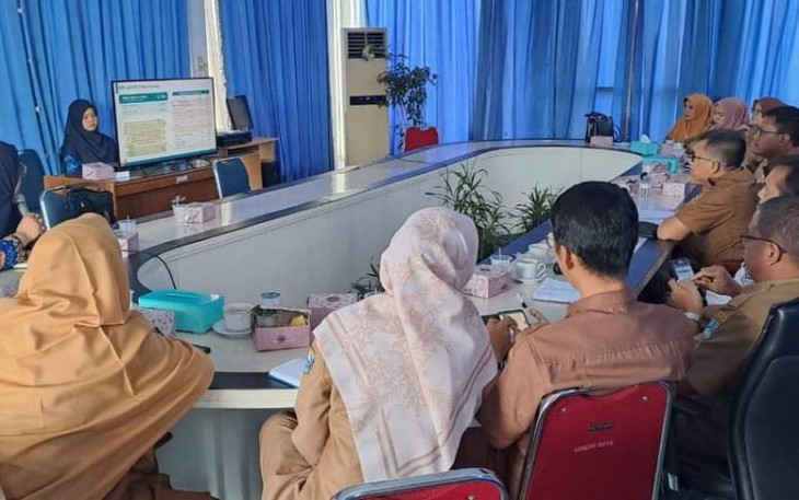  Plt Asisten Perekonomian dan Pembangunan Pasbar Instruksikan Satgas Pangan Terus Gelar Pasar Murah