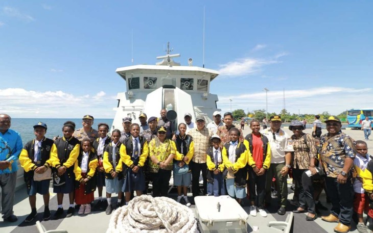 Open Ship KRI Panah-626