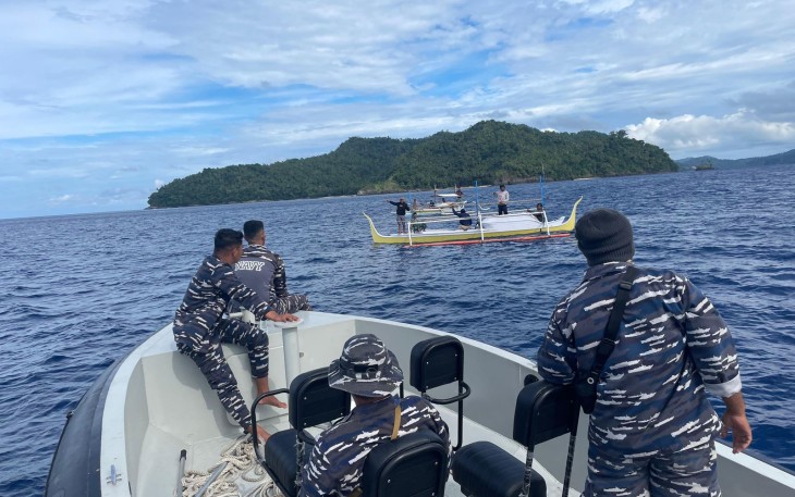 TNI AL dan Timsar Gabungan Laksanakan SAR Korban Kecelakaan Kapal di Sulawesi Utara 