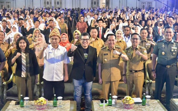Pj Gubernur Sumsel Agus Fatoni dalam kegiatan ‘Demi Indonesia Cerdas Memilih di Kota Palembang’ di The Sultan Convention Center, Palembang, Sumatera Selatan, Senin (22/1/2024).