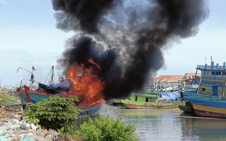 Pasca terjadi Kebakaran Kapal di Dermaga Kluwut Brebes