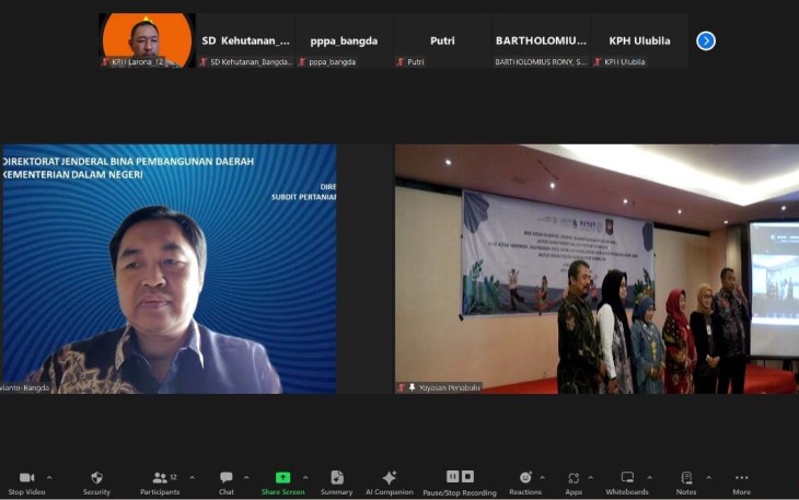 Melalui Zoom acara dibuka Plh. Direktur Sinkronisasi Urusan Pemerintahan Daerah I Ditjen Bina Pembangunan Daerah Kemendagri Gunawan Eko Movianto