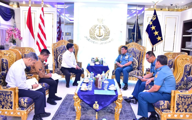 Kasal Terima Kunjungan PT Dirgantara Indonesia di Cilangkap 