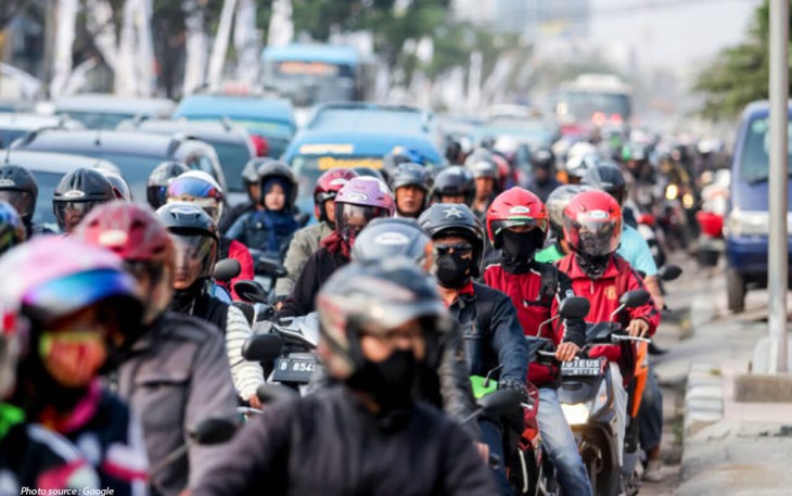 Ilustrasi kendaraan bermotor roda dua 