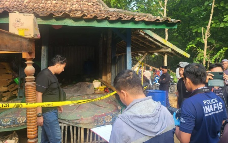 TKP pembunuhan sadis di dusun Tekap desa Pandan kecamatan Omben, Kabupaten Sampang, Senin (15/1)