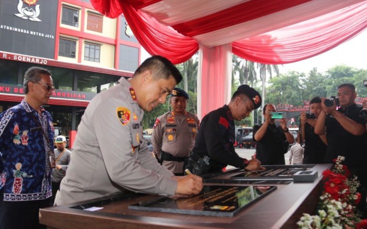 Kapolda PMJ Irjen Pol Karyoto saat meresmikan gedung Brimob PMJ, Rabu (31/1)