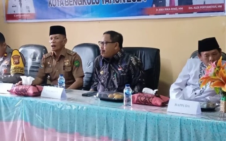 Pj Walikota Bengkulu Arif Gunadi membuka acara Musrembang tingkat kecamatan di kantor Kecamatan Singaran Pati, Senin (5/2) /Foto : MC 