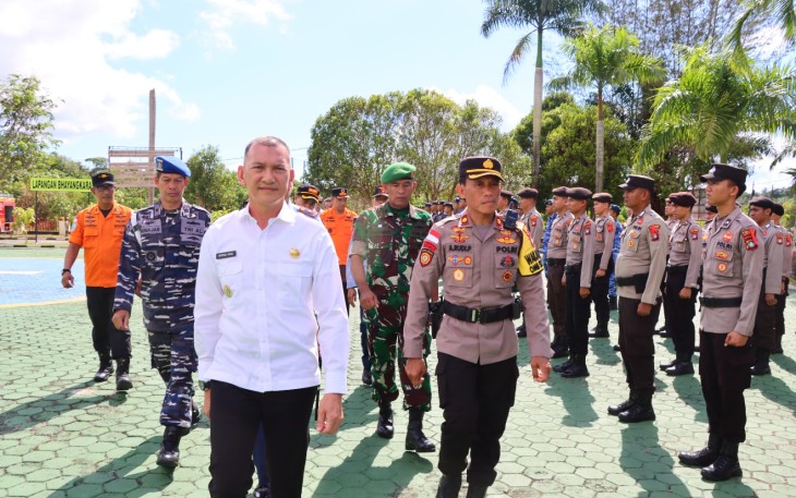 Wakil Bupati Natuna Pimpin Apel Gelar Pasukan Ketupat Seligi 2024 di Polres Natuna 