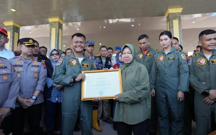 Danlanud Sultan Hasanuddin Terima Penghargaan dari Menteri Sosial RI 