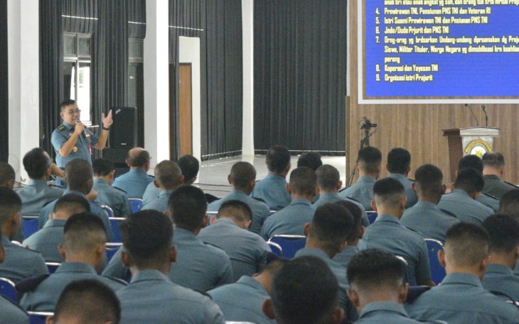 Penyuluhan hukum prajurit dan PNS Koarmada III Sorong