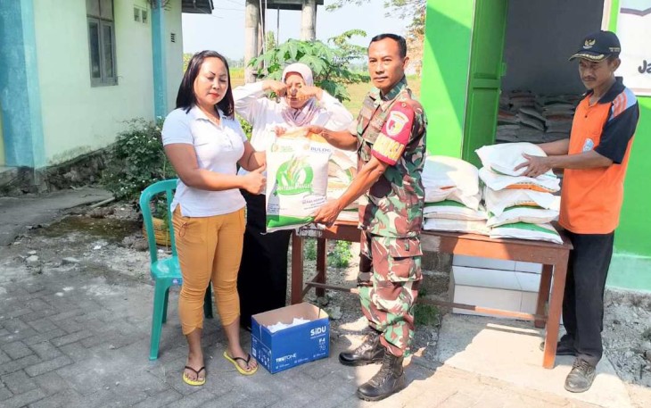 Pendampingan distribusi bantuan pangan 