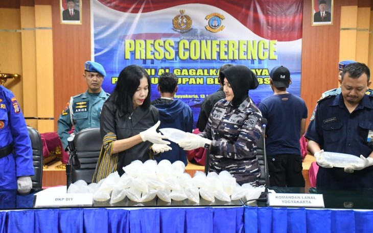 Danlanal Yogyakarta Kolonel Laut (KH/W) Dr Devi Erlita saat konferensi pers 