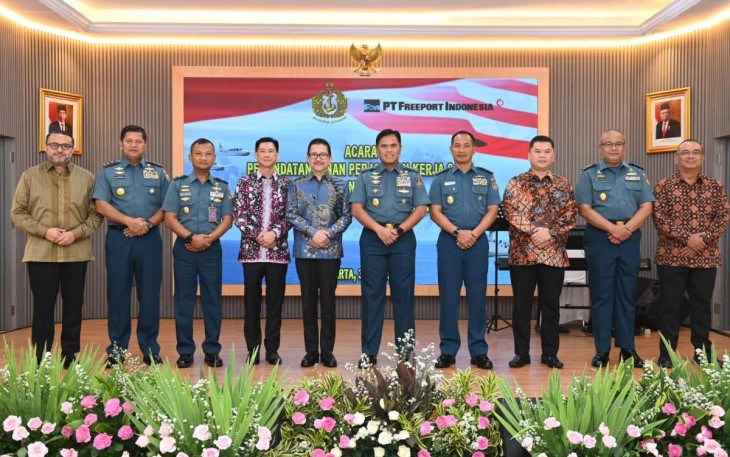 Pangkoarmada III Laksda TNI Hersan saat foto bersama usai PKS di Jakarta 