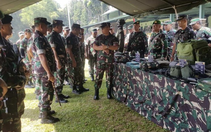 Pemeriksaan kesiapan Operasi Satgas Yonif 642/Kps