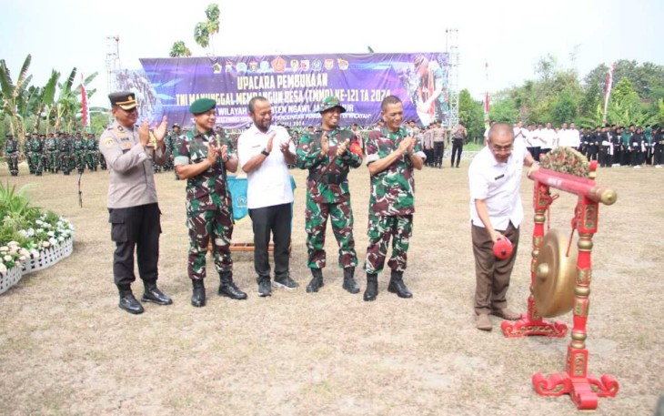 Pembukaan TMMD ke-121 Kodim 0805/Ngawi, Rabu (24/7)