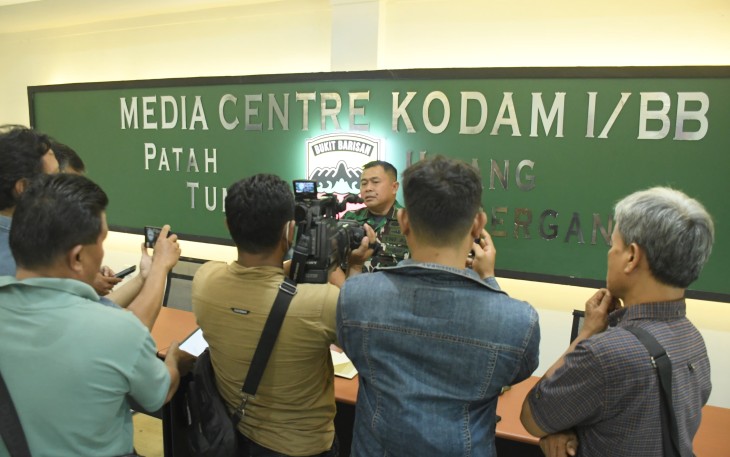 Kapendam I/BB Saat Gelar Konferensi Pers di Media Centre