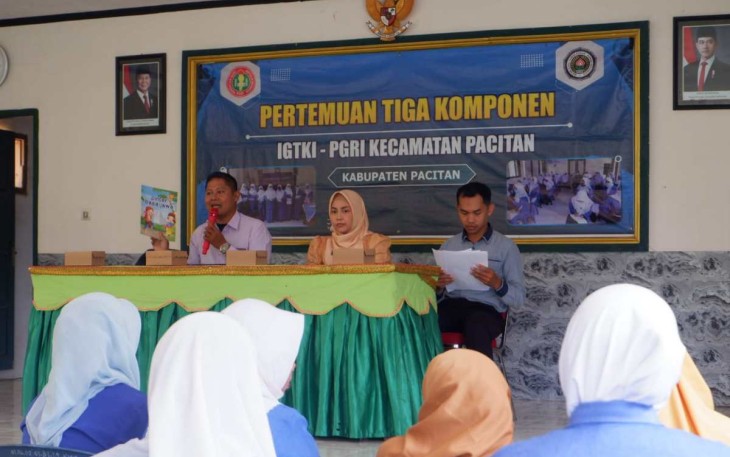 Pertemuan tiga komponen IGTKI-PGRI Se-Kecamatan Pacitan