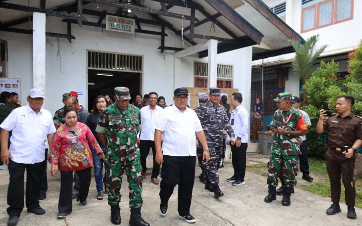 Pangkoarmada III Laksda TNI Hersan 