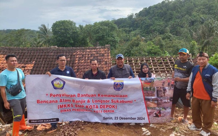 MKKS SMPS Kota Depok menyalurkan bantuan kemanusiaan bencana alam di Sukabumi, Senin (23/12)