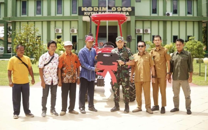 Bantuan Traktor Gapoktan