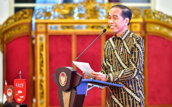 Presiden Joko Widodo memberikan pengarahan pada Peringatan 22 Tahun Gerakan Nasional Anti Pencucian Uang dan Pencegahan Pendanaan Terorisme (APU PPT) pada Rabu, 17 April 2024, di Istana Negara, Jakarta.