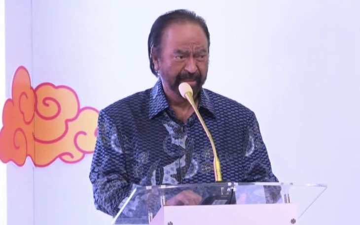 Ketua Umum Partai NasDem Surya Paloh memberikan sambutan di acara milad PKS ke 22 di Jakarta, Sabtu (27/4)