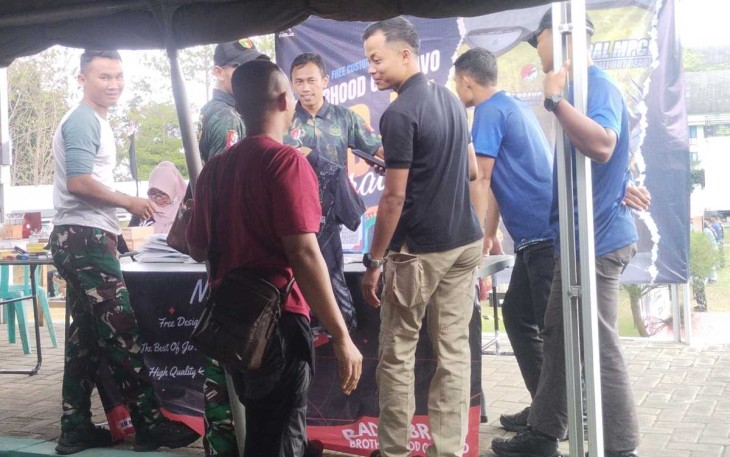 Stand Radja Collection 
