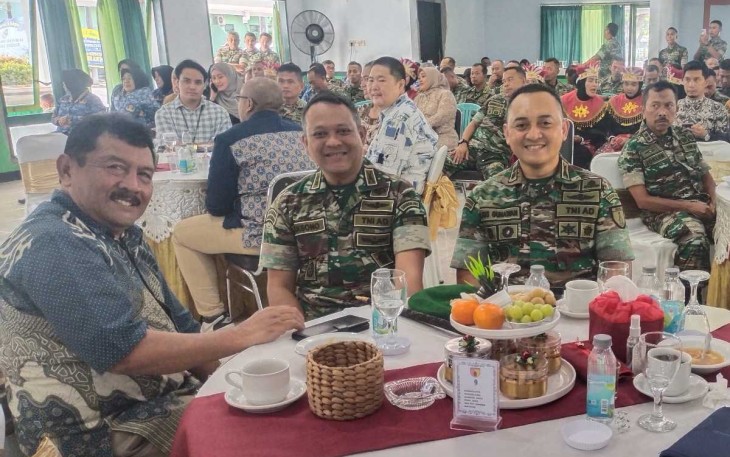 Dandim 0833/Kota Malang Letkol Arm Aris Gunawan (kanan) saat menghadiri acara puncak peringatan HUT ke-64 Rindam V Brawijaya, Jum'at (30/8/24)
