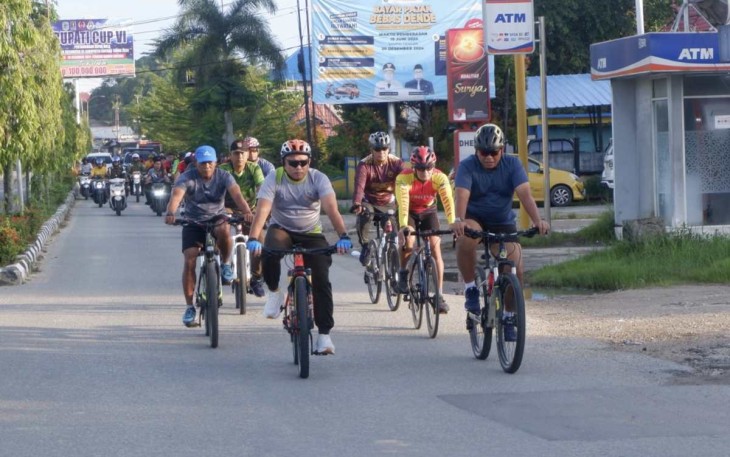 Danrem 121/Abw Brigjen TNI Luqman Arief gowes bersama anggota, Selasa (3/12)