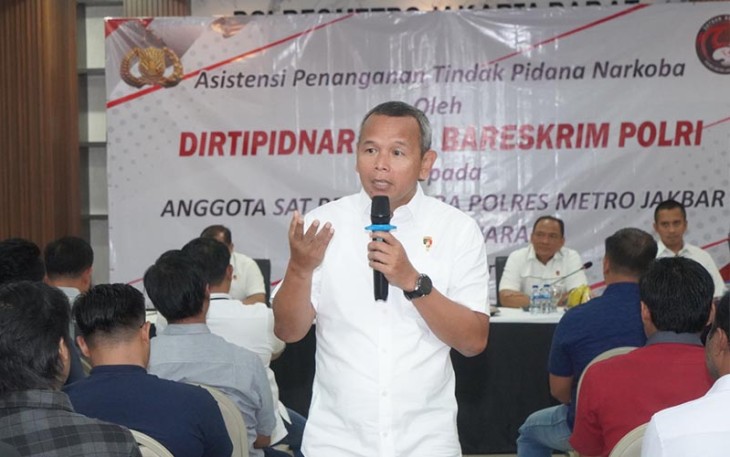 Brigjen Pol. Dr. Jayadi, Penyidik Tindak Pidana Utama Tk.II Bareskrim Polri saat asistensi kepada anggota Satresnarkoba Polres Metro Jakarta Barat dan jajaran nya, Rabu (24/1/2024). 