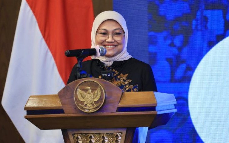 Menaker Ida Fauziah 