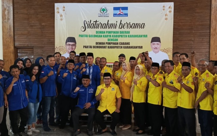  Jajaran pengurus DPC Partai Demokrat Karanganyar dengan DPD Partai Golkar Karanganyar menggelar silaturahmi bersama, Rabu (26/6/2024), di kantor sekretariat DPD Golkar Karanganyar.