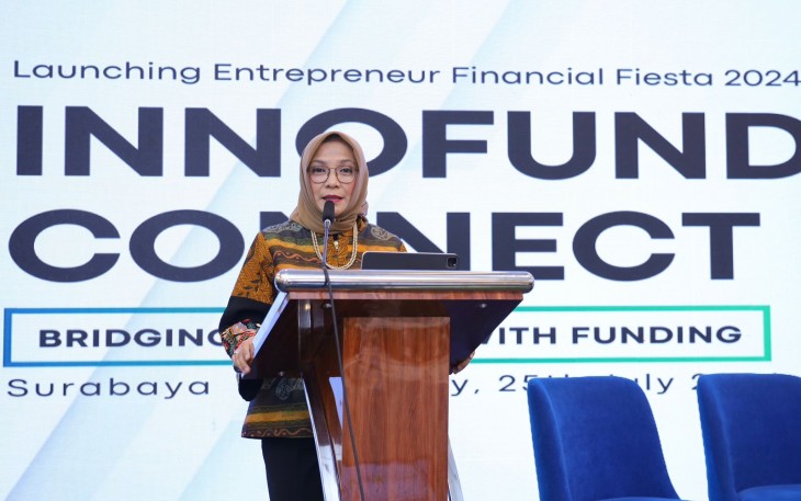 Deputi Bidang Kewirausahaan KemenKopUKM Siti Azizah dalam acara Launching EFF 2024 bertajuk ‘InnoFund Connect: Bridging Startups with Funding’ di Surabaya, Jawa Timur (Jatim), Kamis (25/7/2024).