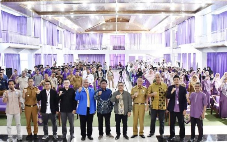 Seminar nasional Literasi Digital sektor pendidikan di Universitas Aisyah Pringsewu, Lampung, Senin (15/1)