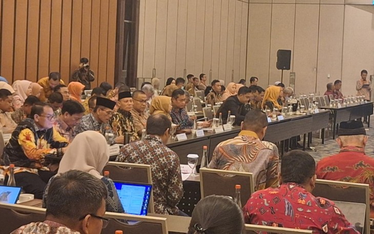Sabar AS dalam Rapat Lintas Sektoral, di Jakarta, Kamis, 25 Juli 2024. Rapat Lintas Sektoral tersebut, diantaranya, terkait Permohonan Persetujuan Substansi Rencana Tata Ruang Wilayah Provinsi Sumatera Barat Tahun 2024 - 2044. 