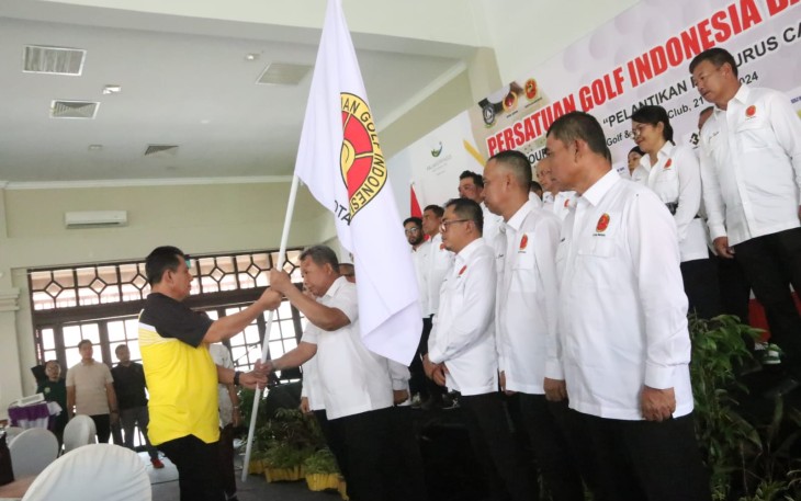 Gubernur Kepri Ansar Ahmad Lantik Kepengurusan PGI Kota Batam